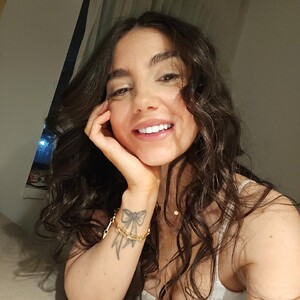 Shy_Arwyn live cam video preview