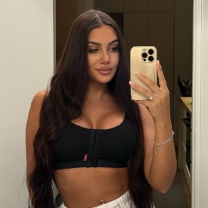 NinaSolenne live cam video preview