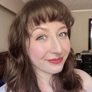 charli_live Caucasian webcam from Canada