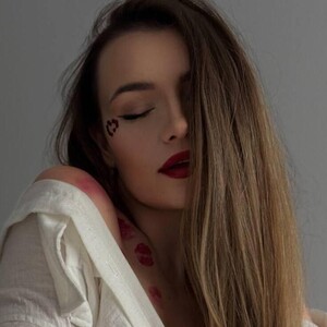 Kariulovely Caucasian webcam from Germany