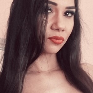 Sara_joy Caucasian webcam from Romania