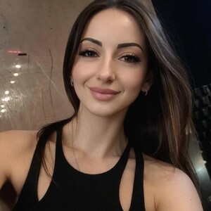 Sweeettcandyy Caucasian webcam from Romania