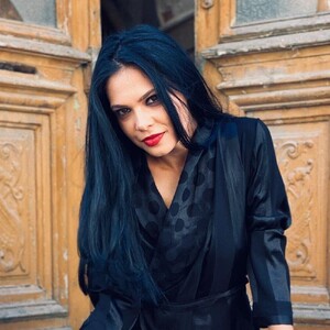 Sweet__Alexa Caucasian webcam from Romania